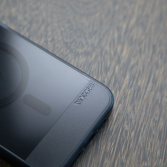 Тънък калъф Incase Magsafe за iPhone 16 Pro, прозрачен
