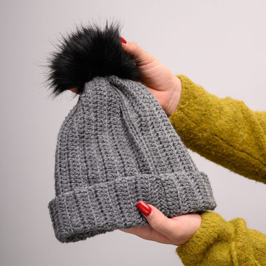 Pom Pom Beanie Beanie with Rib Knit in Gray color