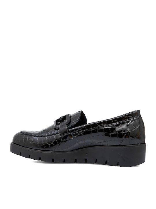 Patent Leather Women's Moccasins in Black Color