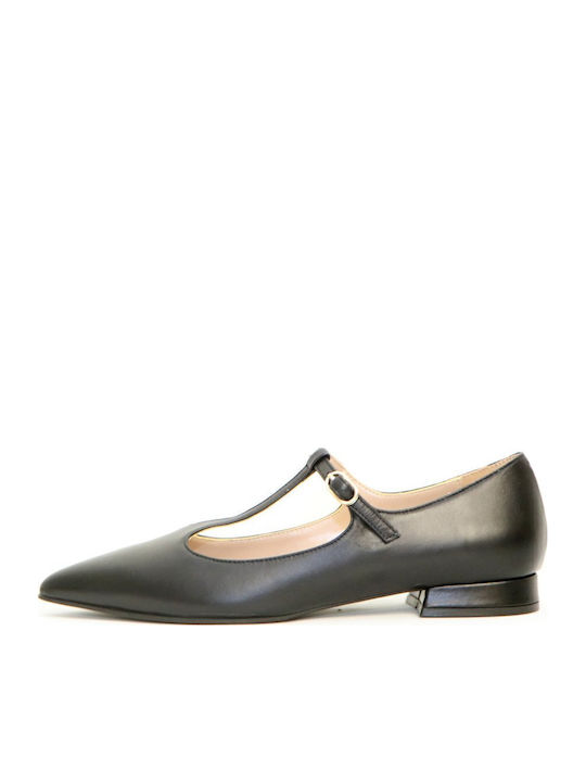 Lederne Damen Ballerinas Spitz zulaufend in Schwarz Farbe