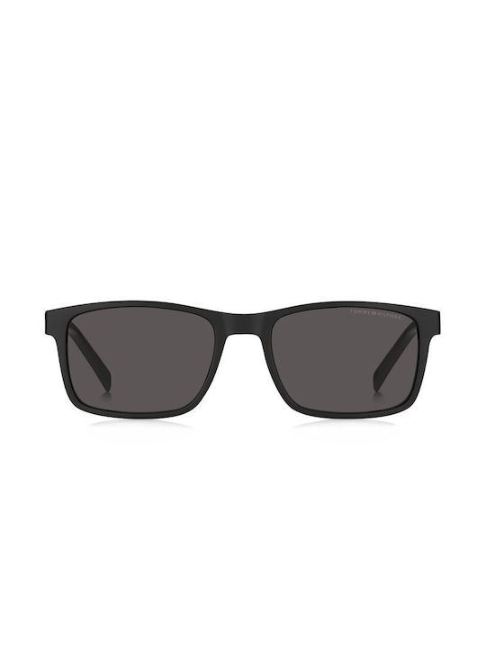 Tommy Hilfiger Men's Sunglasses with Black Plastic Frame and Black Lens TH2089/S 003/IR