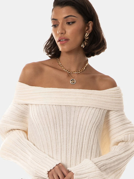 Elfenbeinfarbene Strickbluse mit schulterfreiem Schnitt