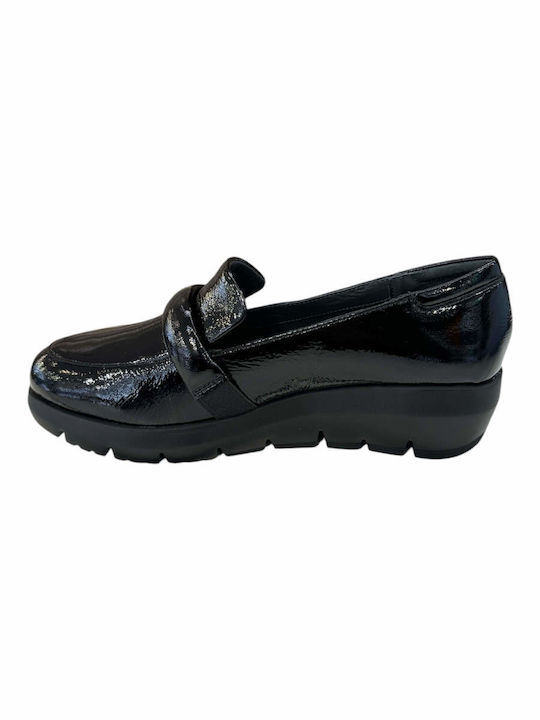 Stonefly Leather Women's Loafers in Black Color