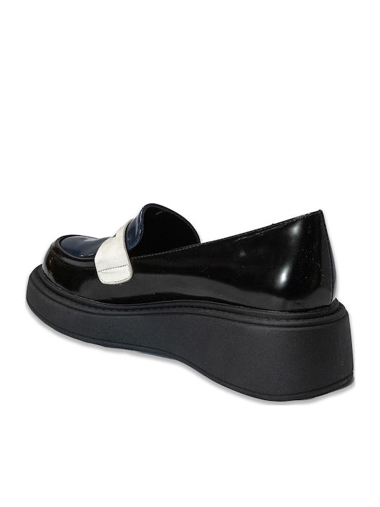 Women's Moccasins in Black Color