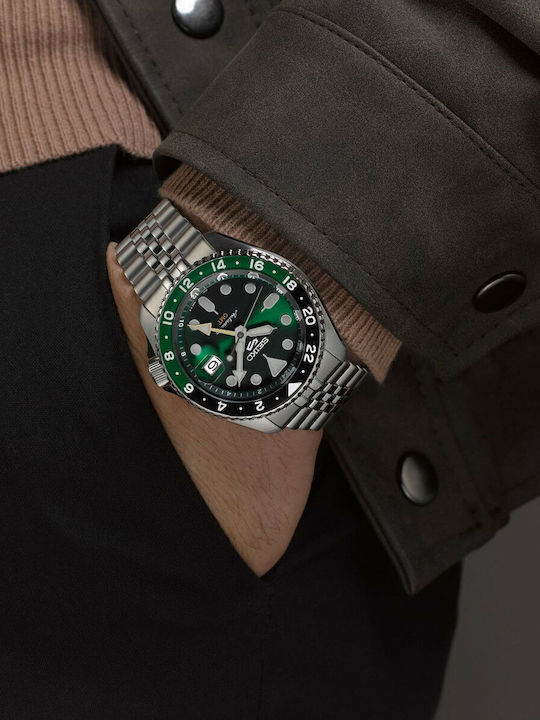 Seiko 5 Sports Ανδρικό Ρολόι 42.5mm Αυτόματο με Ασημί Μεταλλικό Μπρασελέ
