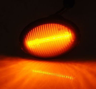 Auto 233385 LED Blitz Grand Vitara Swift SX4 Jimny Nissan Juke Leaf Micra Qashqai Note X-trail Qube Opel Agila Dynamisches Rauch-Set 2 Stück