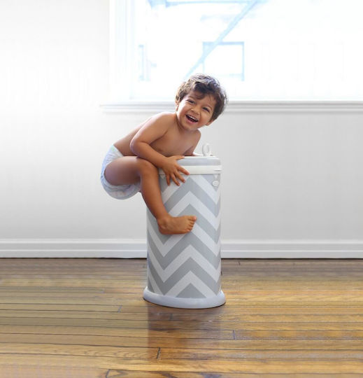 Ubbi Gray Chevron Diapers