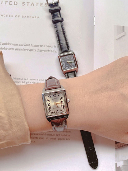 Casio Standard Ρολόι Μπαταρίας με Δερμάτινο Λουράκι Casio Standard Ρολόι Μπαταρίας με Δερμάτινο Λουράκι
