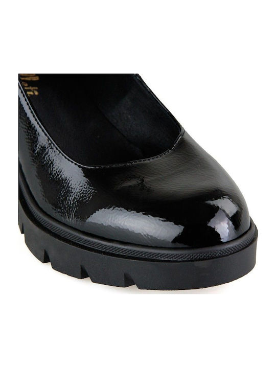 Sandals from Patent Leather Black