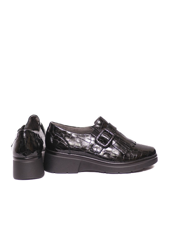 Leather Women's Moccasins in Black Color