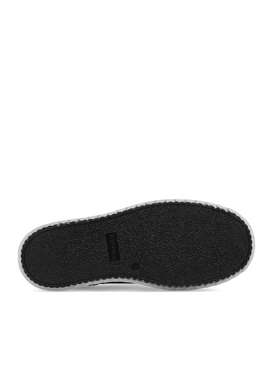 Women's Flat Sandals in Black Color