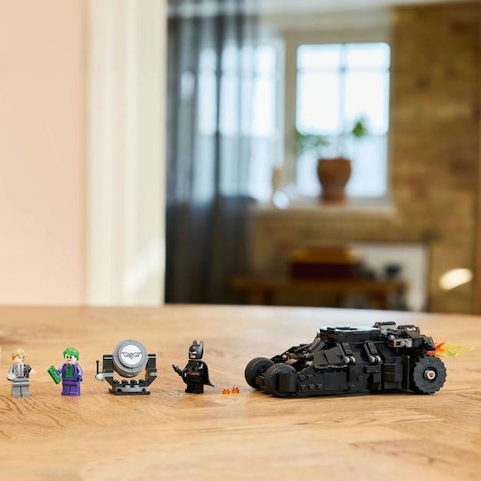 LEGO DC Super Heroes Batman Tumbler vs. Two-Face & The Joker pentru 8+ Ani 429 Bucăți
