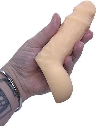 Calexotics Stand-To-Pee Packer Ρεαλιστικό Dildo με Όρχεις Flesh 15.25cm