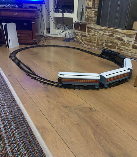 Lionel Lionel Universal LC/LC + Remote Co Polar Express Remote Control for Drones & RC Vehicles 683071
