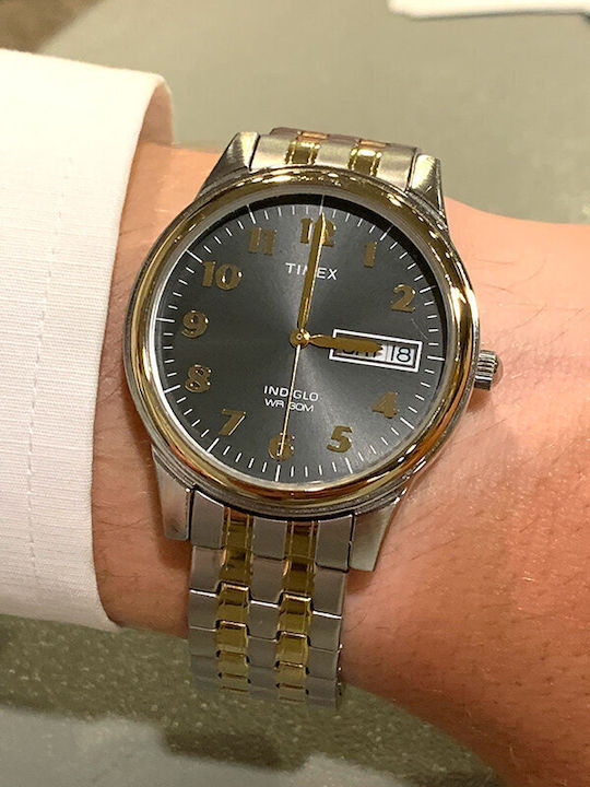 Timex Ανδρικό Ρολόι Μπαταρίας με Ασημί Μεταλλικό Μπρασελέ