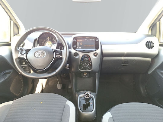 Toyota Aygo X-Play Connect '19
