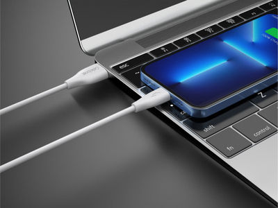 Celebrat Regular USB-A la Cablu Lightning 15W Alb 1m (CB-31A-L-WH)