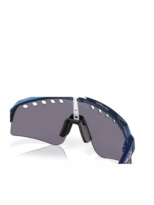 Oakley Men's Sunglasses with Blue Plastic Frame and Gray Lens OO9465-28