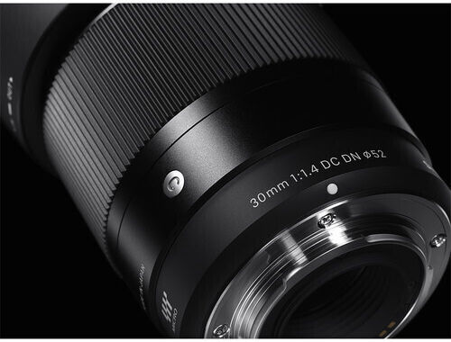 Sigma Crop Camera Lens 30mm f/1.4 DC DN Contemporary Fixed for Leica L Mount Black