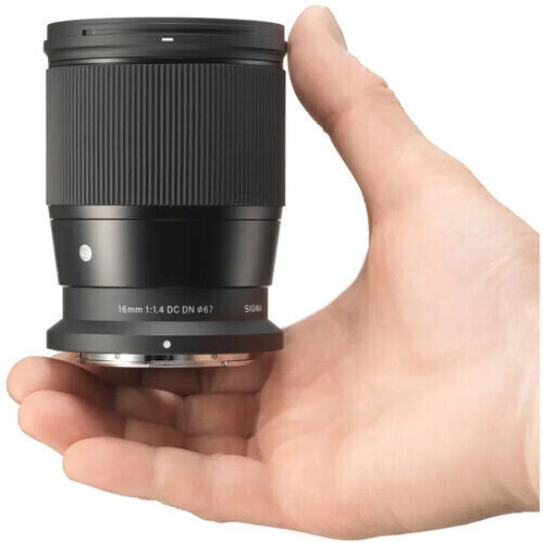 Sigma Crop Camera Lens 18-50mm F/2.8 DC DN Standard Zoom for Canon RF Mount Black