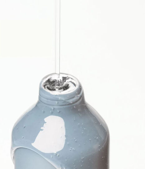 Wild Kinfill Wild Pfingstrose Nachfüllung Schaumbad in Gel mit Sheabutter & Duft Holzig 500ml