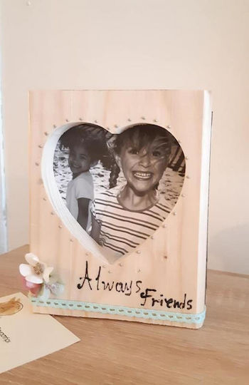 Διακοσμητική Ξύλινη Κορνίζα "always Friends"