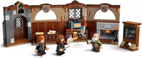 LEGO Castle Harry Potter TM - Hogwarts Castle: Charms Class για 8+ Ετών 204τμχ