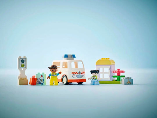 LEGO Duplo Ambulance & Driver για 2+ Ετών 19τμχ