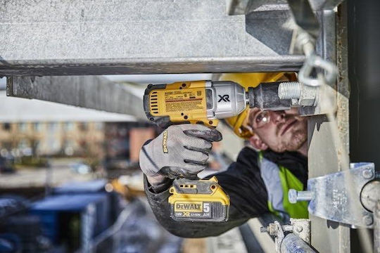DEWALT DCF897N Impact Wrench Battery 18V Solo with Socket 3/4"