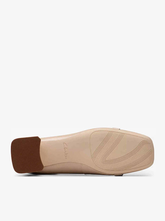 Patent Leather Beige Low Heels Court