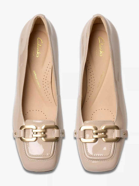 Patent Leather Beige Low Heels Court