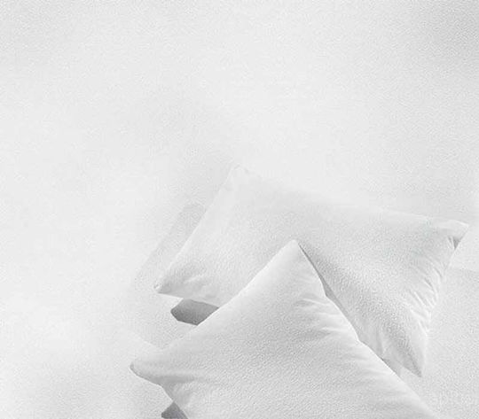 Nima Protective Cover Semi-double with Skirt Terry White 120x200+30cm