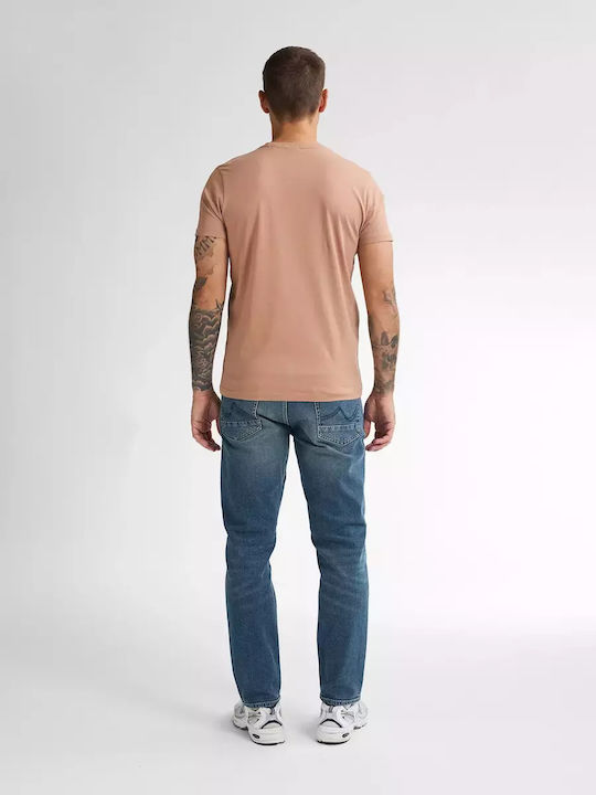 T-shirt Sandal Wood