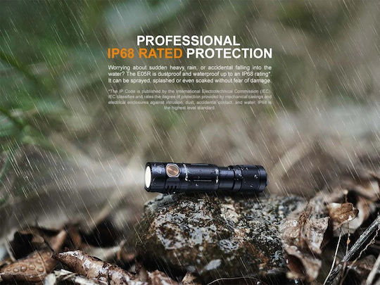 Fenix Rechargeable Keychain Flashlight LED IP68 with Maximum Brightness 400lm E05R Embedded Green Green