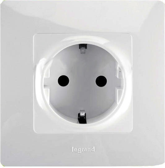Legrand Niloe Power Socket White 1pcs