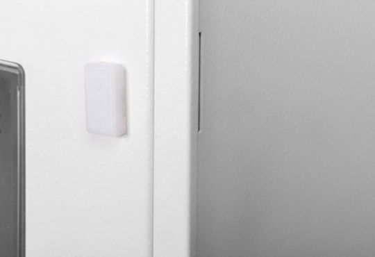 Karwasz Walled Fuse Box