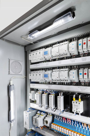 Finder LED Осветление за гардероби с Сензор за движение 1бр