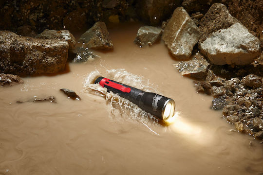 Milwaukee Φακός LED IP67 με Μέγιστη Φωτεινότητα 325lm ML-LED