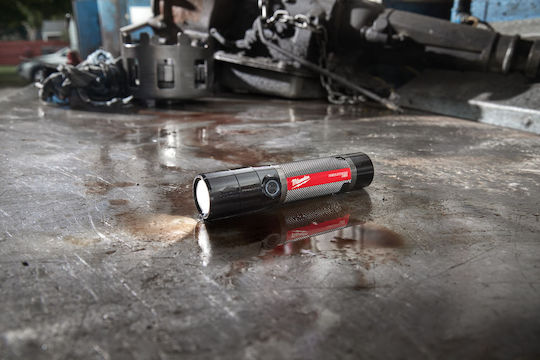 Milwaukee Rechargeable Flashlight LED IP67 with Maximum Brightness 800lm L4 FMLED-201