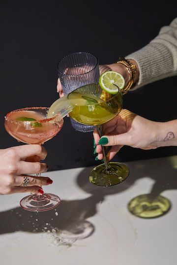 Here's How Set of Glasses White Wine / Cocktail/Drinking / Whiskey made of Glass in Pink Color Stemmed 177ml 2pcs