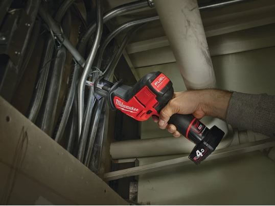 Milwaukee M12 CHZ-602X Reciprocating Saw 12V 2x6Ah