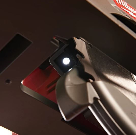 Milwaukee M18 CCS55-502X Циркулярна пила 2x5Ах със Система за Изсмукване