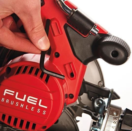 Milwaukee M18 CCS55-502X Циркулярна пила 2x5Ах със Система за Изсмукване
