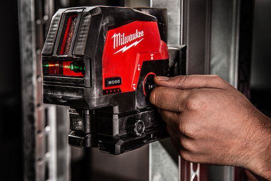 Milwaukee M12 Cllp301c Αυτορυθμιζόμενο Γραμμικό Αλφάδι Laser Πράσινης Δέσμης 12V με Εύρος Εργασίας 38m