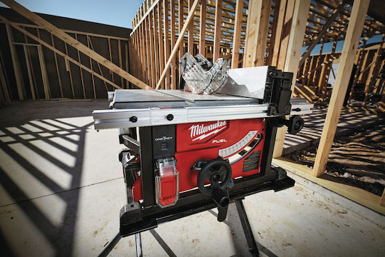 Milwaukee M18 FTS210-121B Bandsäge mit Sägeblattdurchmesser 210mm & Schnittgeschwindigkeit 5800Umdrehungen pro Minute