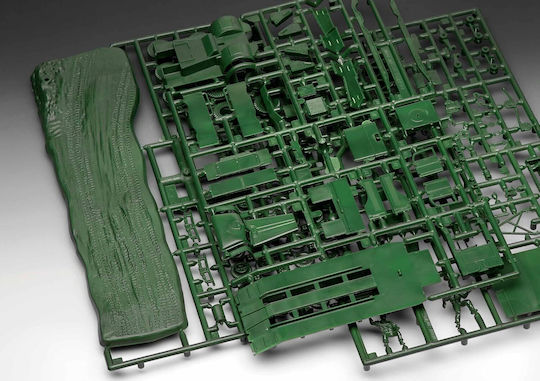 Revell Modeling Figure Tank in Scale 1:72 1.9cm.