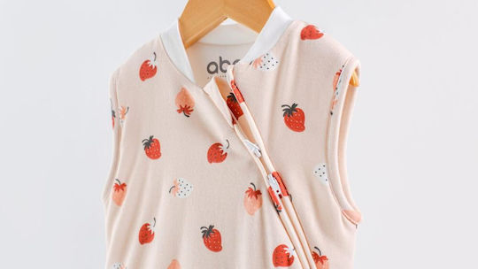 abo Winter Sleeping Bag with Feet Strawberry