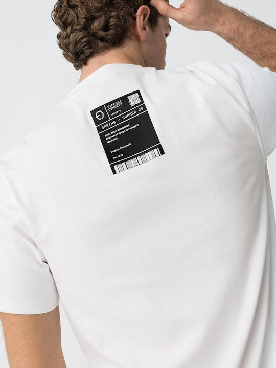 T-shirt White