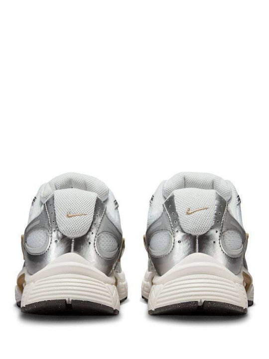 Sneakers White / Black / Silver