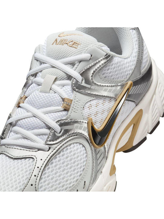 Sneakers White / Black / Silver